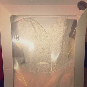 Vera Wang Wedding Dress